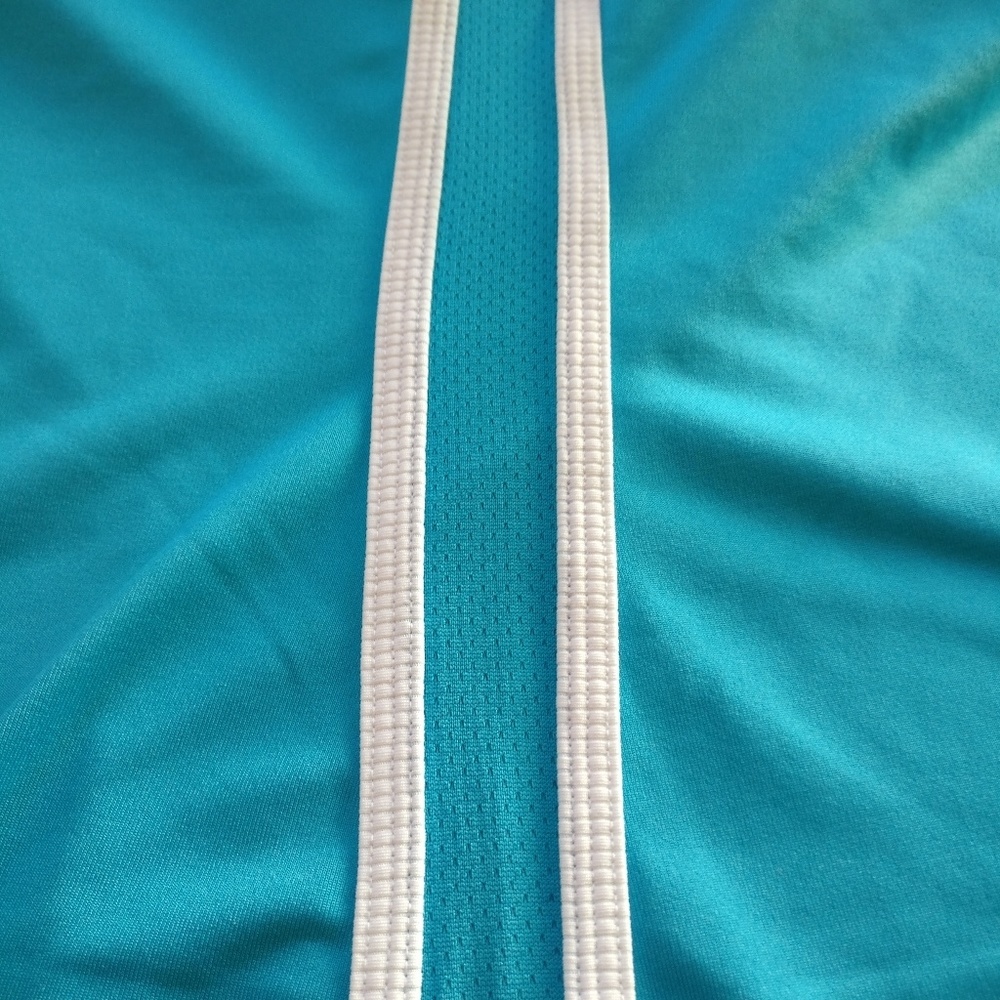 ๐โจ Turquoise Nike Tank - Picture 4 of 5